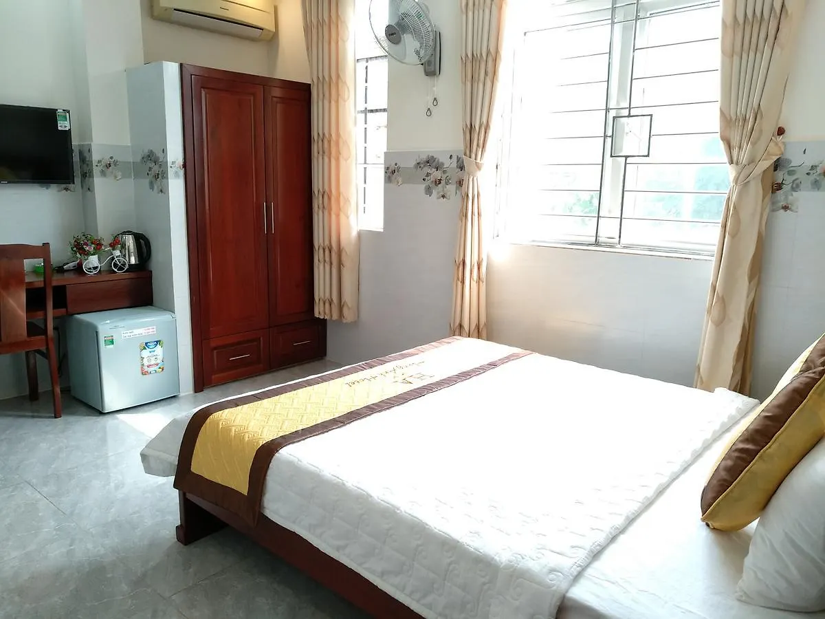 Spring Hung Anh Hotel Хошимин